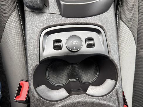 Used 2014 Ford Focus SE w/ SE Winter Package image 18