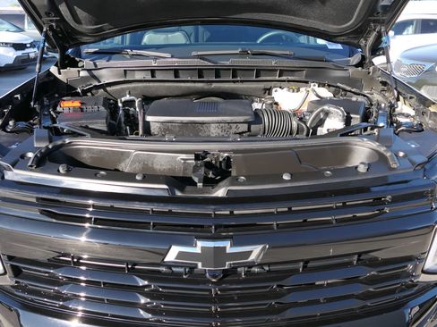 Used 2025 Chevrolet Suburban RST w/ Sun And Tow Package image 29
