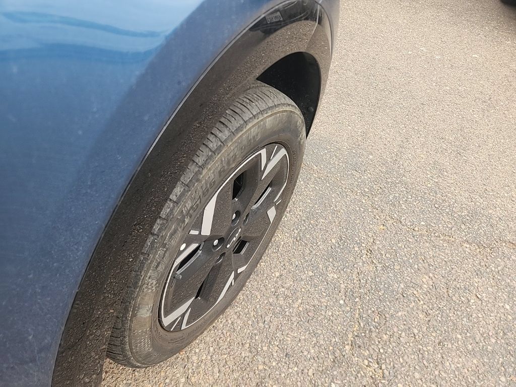 Certified 2024 Kia Niro Wind FWD image 16