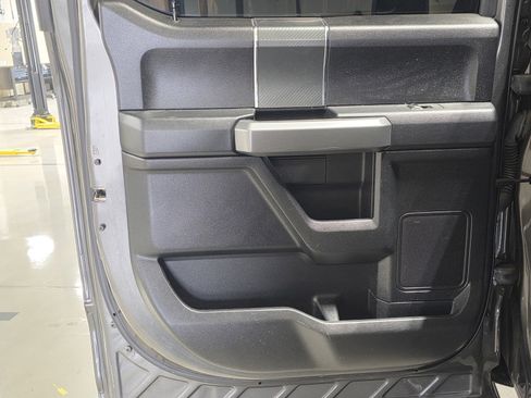 Used 2018 Ford F150 XLT image 10