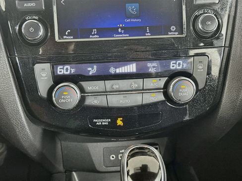 Used 2021 Nissan Rogue Sport SV FWD image 22