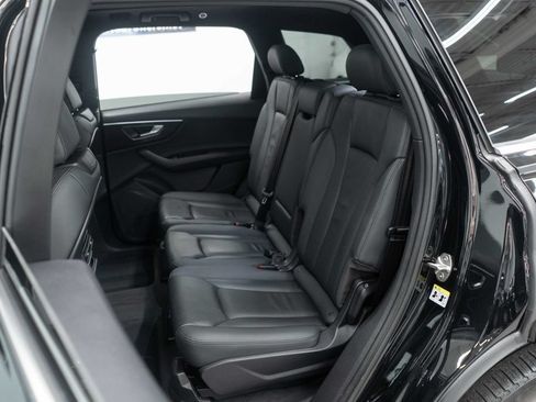 Used 2023 Audi Q7 3.0T Premium w/ Convenience Package AWD/4WD image 13