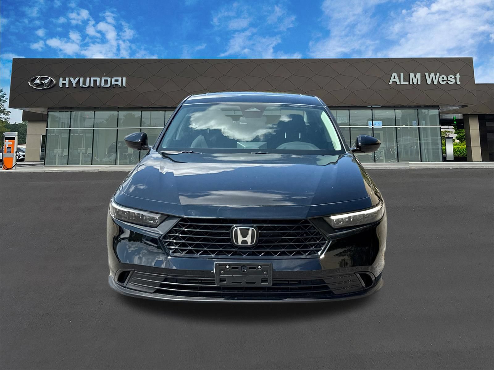 Used 2025 Honda Accord SE image 2