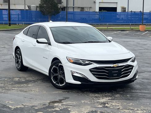 Used 2022 Chevrolet Malibu LT FWD image 3