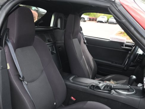 Used 2009 MAZDA MX-5 Miata Sport RWD image 18