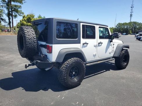 Used 2012 Jeep Wrangler Unlimited Sport image 6