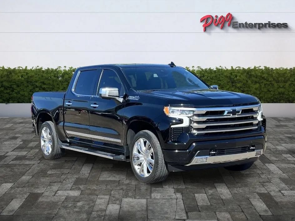 Used 2023 Chevrolet Silverado 1500 High Country w/ High Country Premium Package AWD/4WD image 5