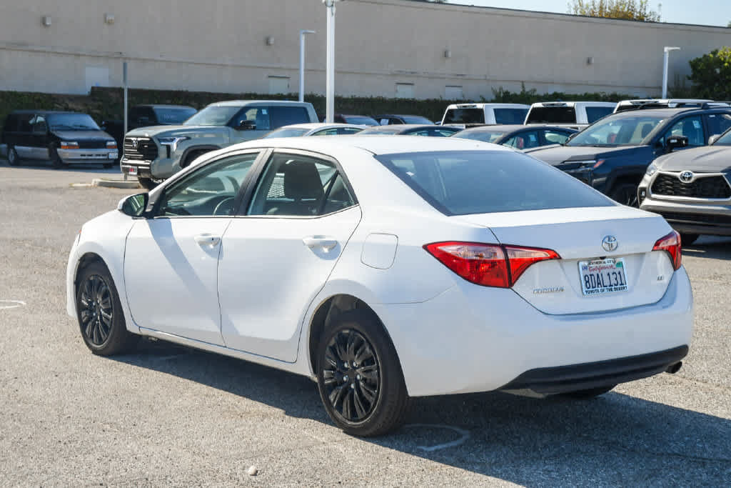 Used 2018 Toyota Corolla LE FWD image 7