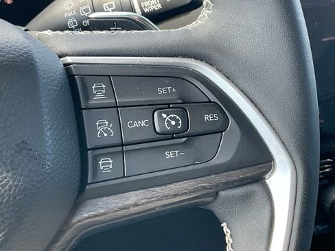 Used 2023 Jeep Grand Cherokee 4WD 4xe image 7