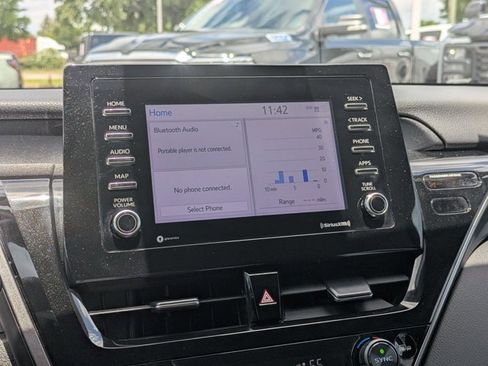 Used 2023 Toyota Camry SE FWD image 9