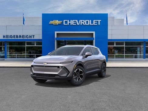 New 2026 Chevrolet Equinox EV LT image 8