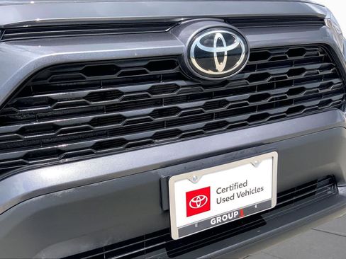 Used 2025 Toyota RAV4 XLE FWD image 29