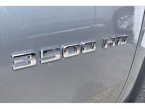 Used 2025 Chevrolet Silverado 3500 LTZ AWD/4WD image 34