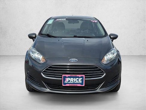 Used 2019 Ford Fiesta SE FWD image 2