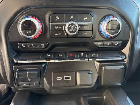 Used 2022 GMC Sierra 2500 SLT w/ SLT Premium Package image 34