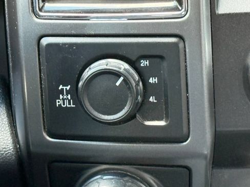 Used 2019 Ford F150 XLT w/ Equipment Group 302A Luxury AWD/4WD image 23