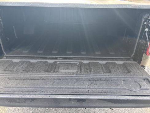 Used 2023 Jeep Gladiator Willys image 5