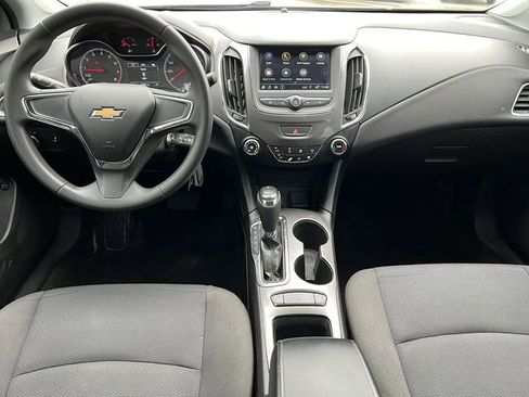 Used 2019 Chevrolet Cruze LS image 2