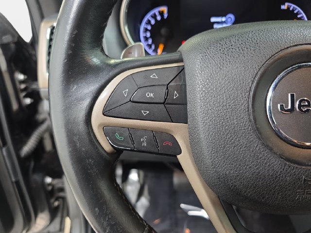 Used 2016 Jeep Grand Cherokee Laredo w/ Quick Order Package 23E AWD/4WD image 17
