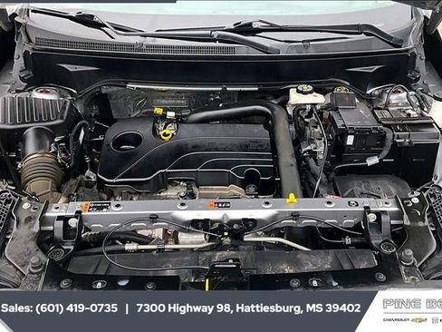 Used 2023 GMC Terrain AT4 image 8