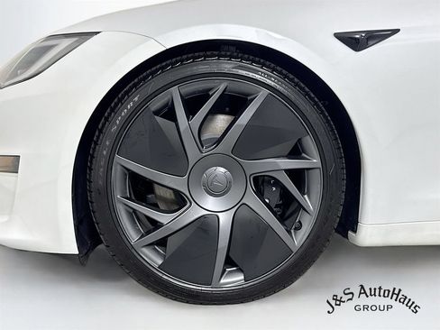 Used 2026 Tesla Model S AWD/4WD image 39