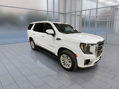 Used 2024 GMC Yukon SLT image 2