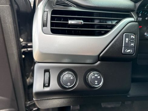 Used 2016 Chevrolet Suburban LT AWD/4WD image 20