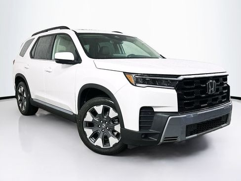 Used 2026 Honda Pilot Elite image 2