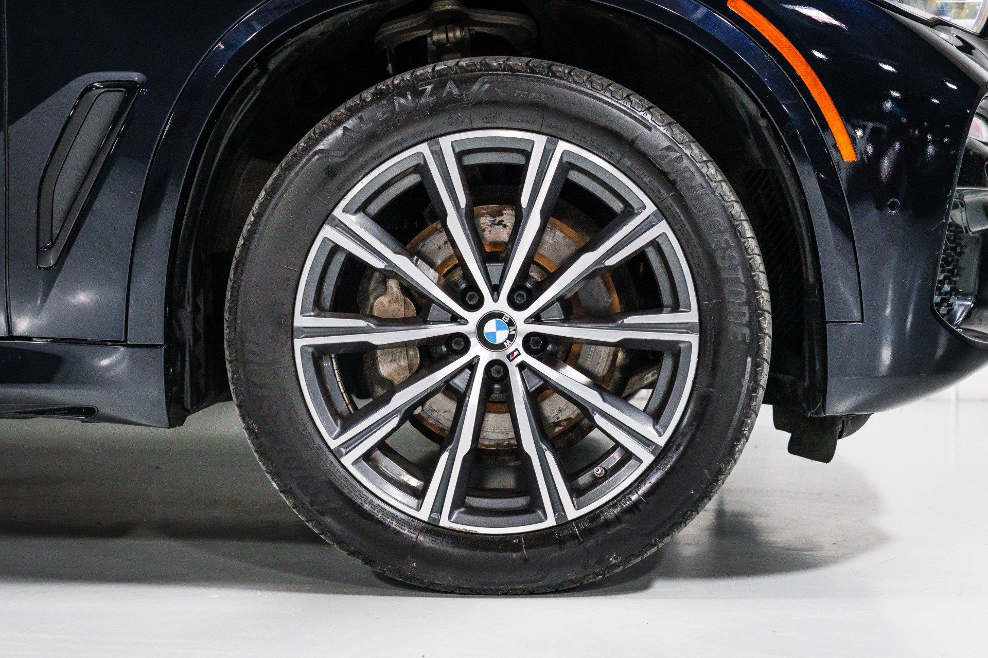 Used 2019 BMW X5 xDrive40i w/ M Sport Package AWD/4WD image 11