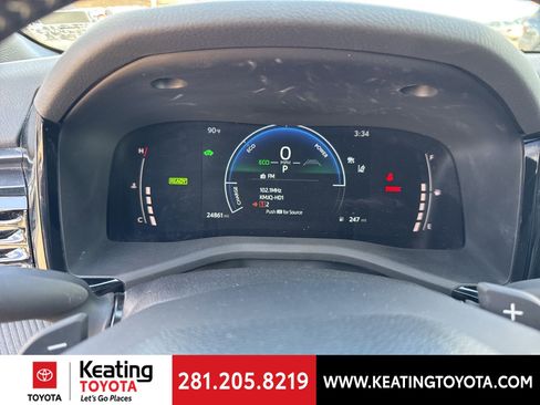 Used 2025 Toyota Camry SE image 18