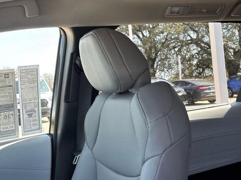 New 2026 Toyota Sienna XLE image 13