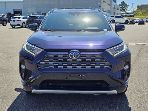 Used 2019 Toyota RAV4 XSE w/ XSE Weather Package AWD/4WD image 2