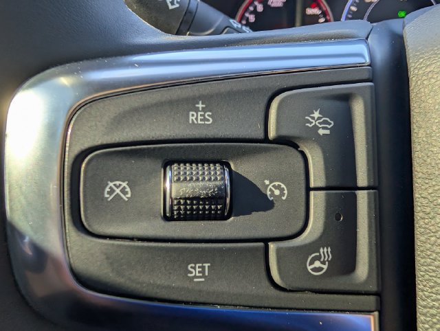 Used 2024 Chevrolet Blazer Premier w/ Enhanced Convenience Package FWD image 18