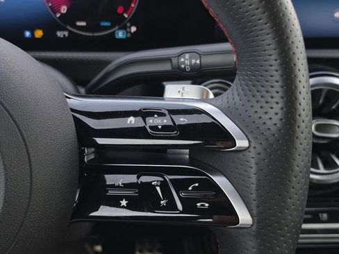 Certified 2025 Mercedes-Benz CLA 250 image 26