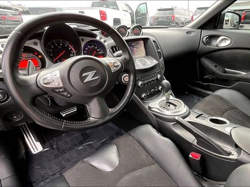 Used 2014 Nissan 370Z Touring w/ Sport Package image 9