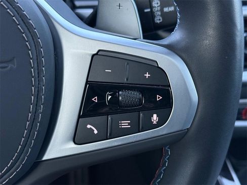 Used 2025 BMW X7 M60i image 17