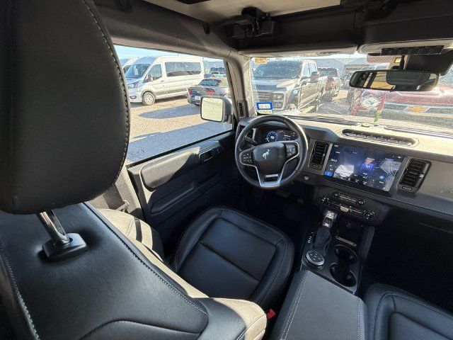 Used 2025 Ford Bronco Badlands AWD/4WD image 13