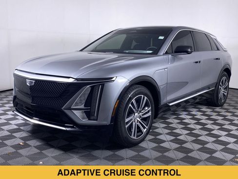 Certified 2024 Cadillac Lyriq Luxury AWD/4WD image 17