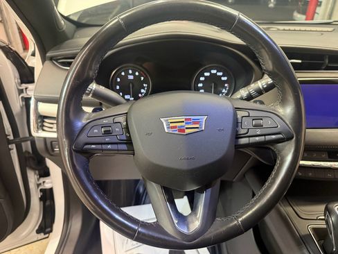 Used 2019 Cadillac XT4 Premium Luxury AWD/4WD image 16