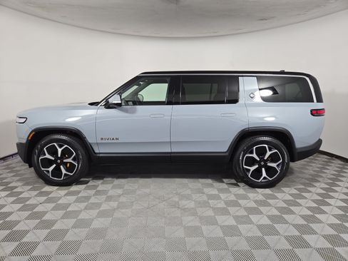 Used 2024 Rivian R1S Adventure Quad AWD/4WD image 2
