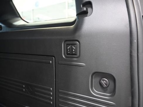 New 2026 GMC Hummer EV SUV w/ LPO, Dark Essentials Package AWD/4WD image 33