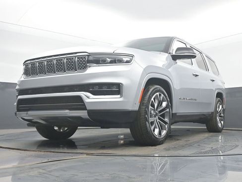 Used 2023 Jeep Grand Wagoneer Series III image 48