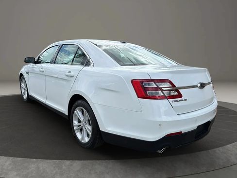Used 2018 Ford Taurus SEL AWD/4WD image 7
