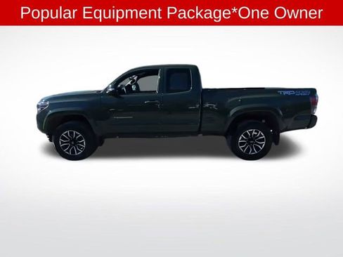 Used 2021 Toyota Tacoma TRD Sport w/ Technology Package image 2