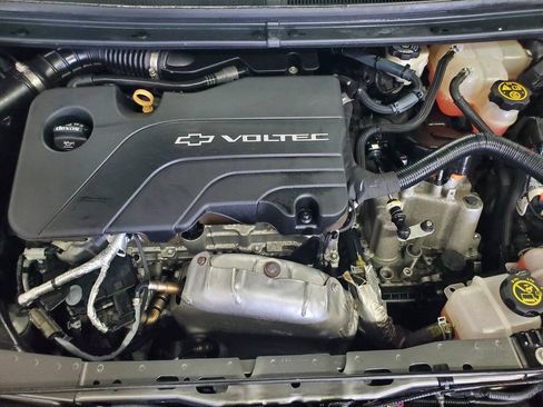 Used 2017 Chevrolet Volt LT w/ Comfort Package FWD image 4