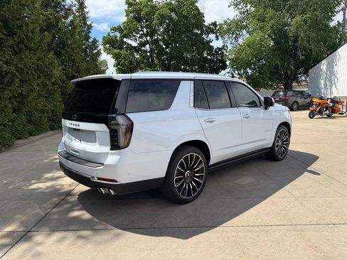 Used 2026 Chevrolet Tahoe High Country AWD/4WD image 35