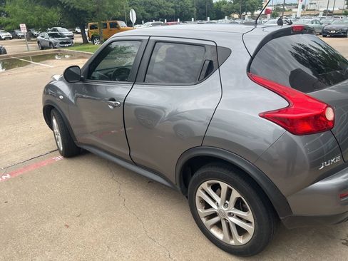 Used 2014 Nissan Juke SV image 3