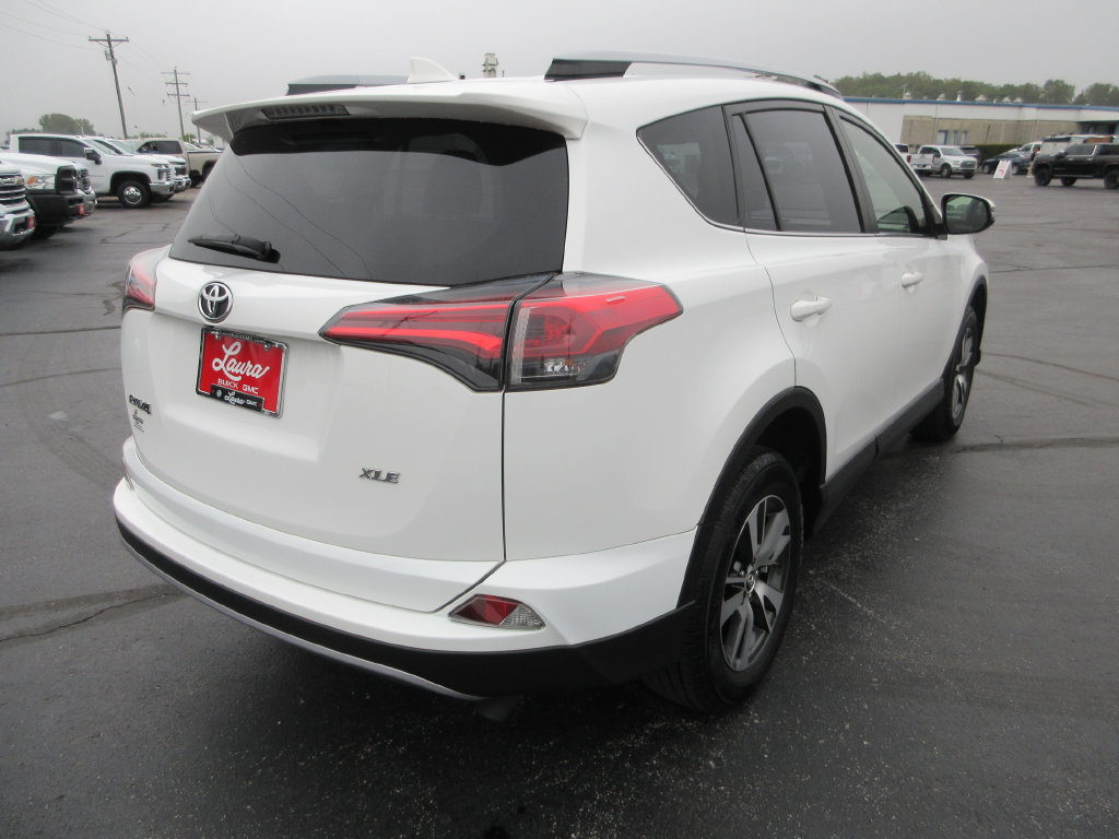 Used 2018 Toyota RAV4 XLE w/ Plus Extra Value Package FWD image 6