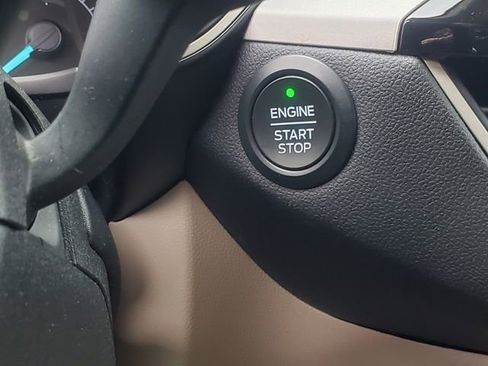 Used 2020 Ford Escape SE image 15