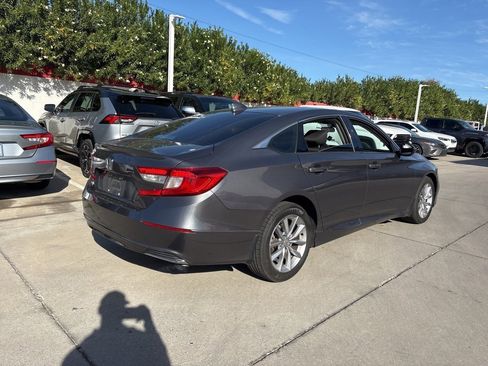 Used 2021 Honda Accord LX image 2